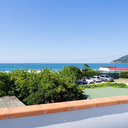 Casa Vacanze Vistamare Marinella di Sarzana Eksteriør billede